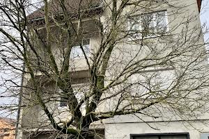 будинок за адресою Молодіжна