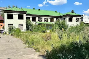 комерційна за адресою Новокримська вул., 43