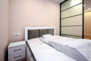 квартира за адресою Стадникової вул., 40в