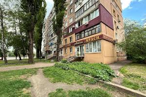 комерційна за адресою Міру, 21