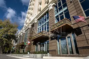 комерційна за адресою Жилянська вул., 68