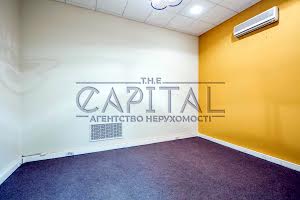 комерційна за адресою Жилянська вул., 5