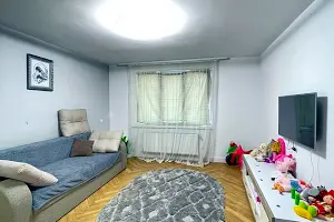 квартира за адресою Крайня, 1
