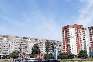 квартира за адресою Михайла Лушпи просп., 32
