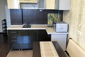 квартира за адресою Платанова вул., 82