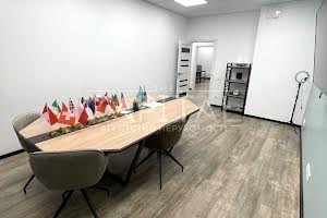 комерційна за адресою Предславинська вул., 40