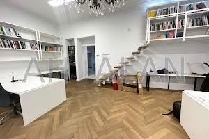 коммерческая по адресу Шота Руставели ул., 30
