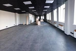 комерційна за адресою Степана Бандери просп. (Московський), 9 Б