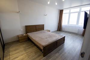 квартира за адресою Перлинна вул., 8