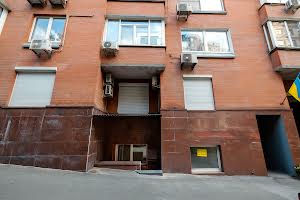 комерційна за адресою Олександра Кониського вул., 52-58