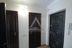 квартира за адресою Шкільна вул. (Героїв Сталінграда), 18