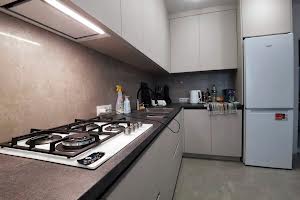 квартира за адресою Залізнична вул., 7а