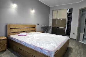 квартира по адресу крайківського, 1