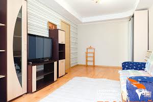 квартира за адресою Братиславська вул., 42