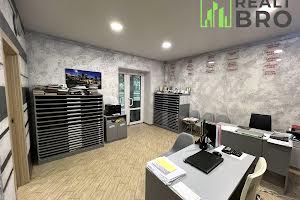 комерційна за адресою Курчатова, 1