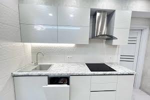 квартира за адресою Перлинна вул., 8