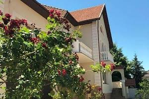 будинок за адресою Харківська вул., 6