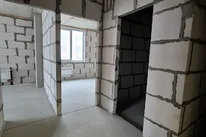 квартира за адресою Чорноморськ (Іллічівськ), Захисників України вул. (1-го Травня), 42а