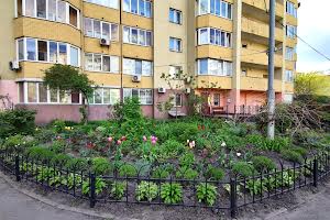 комерційна за адресою Тростянецька вул., 49