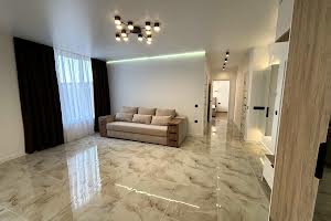квартира за адресою Незалежності, 2