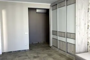 квартира за адресою Сахарова, 44
