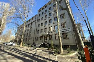 комерційна за адресою Незалежності вул., 18