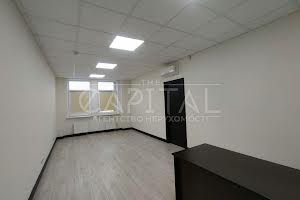 комерційна за адресою Спаська вул., 5