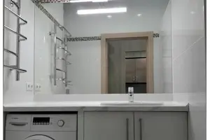 квартира за адресою Літературна вул., 8