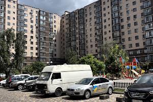 квартира за адресою Олега Антонова вул. (Карла Маркса), 38