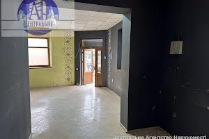 комерційна за адресою Йосипа Бурга вул. (Удонова), 1
