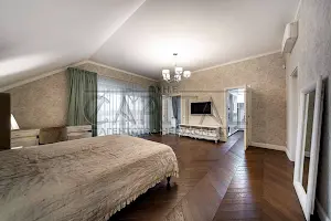 будинок за адресою Космонавтов, 5