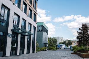 коммерческая по адресу Академіка Книшова ул. (Амурська), 6