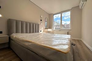 квартира за адресою Степана Бандери вул., 79