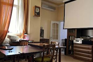 квартира за адресою Театральна вул., 5
