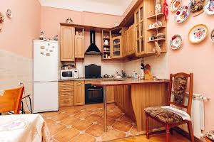 квартира за адресою Поштова, 1