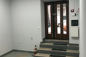 комерційна за адресою Ґрюнвальдська вул., 7