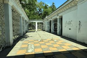 комерційна за адресою пл. Гірницької Слави, 4