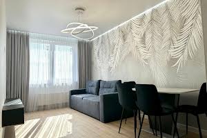 квартира за адресою Перлинна вул., 8