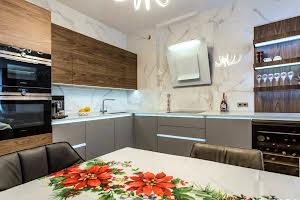 дом по адресу Парниковая ул., 7