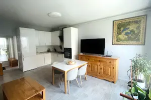будинок за адресою с. Нові Петрівці, Канівська вул., 37а