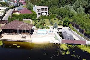 будинок за адресою с. Вишеньки, Садова вул., 69