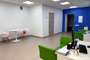 комерційна за адресою Університетська вул., 2