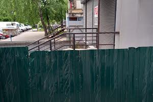 комерційна за адресою Бородинська вул., 11