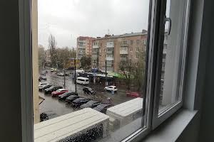 комерційна за адресою Зарічанська вул., 3/4