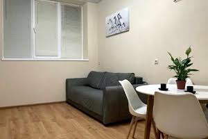 квартира по адресу Парижской Коммуны ул., 4