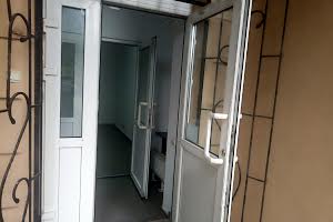 комерційна за адресою Генерала Миколи Юнаківа вул., 9б