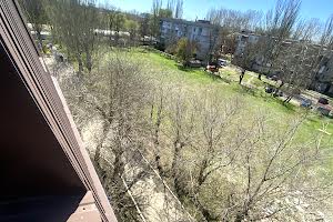 квартира за адресою Космонавтів вул., 66а