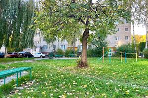 квартира за адресою Тролейбусна вул., 8