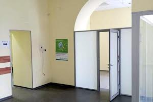 комерційна за адресою Дерибасівська вул., 9