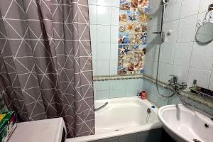 квартира за адресою Космічна вул., 97